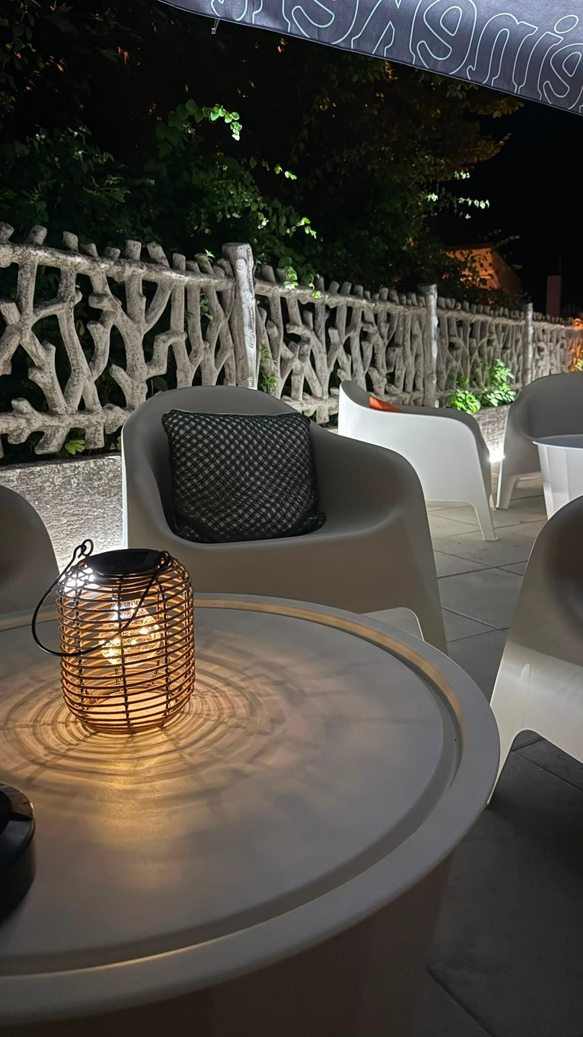 Cocktail and coffee bar for sale in Fleurier - 6