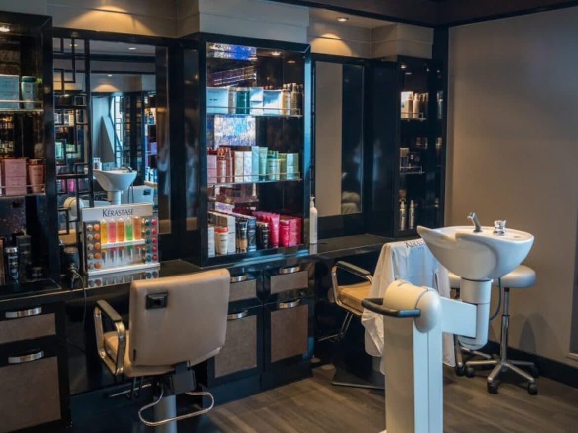Salon de coiffure et barbier à vendre à La Chaux-de-Fonds