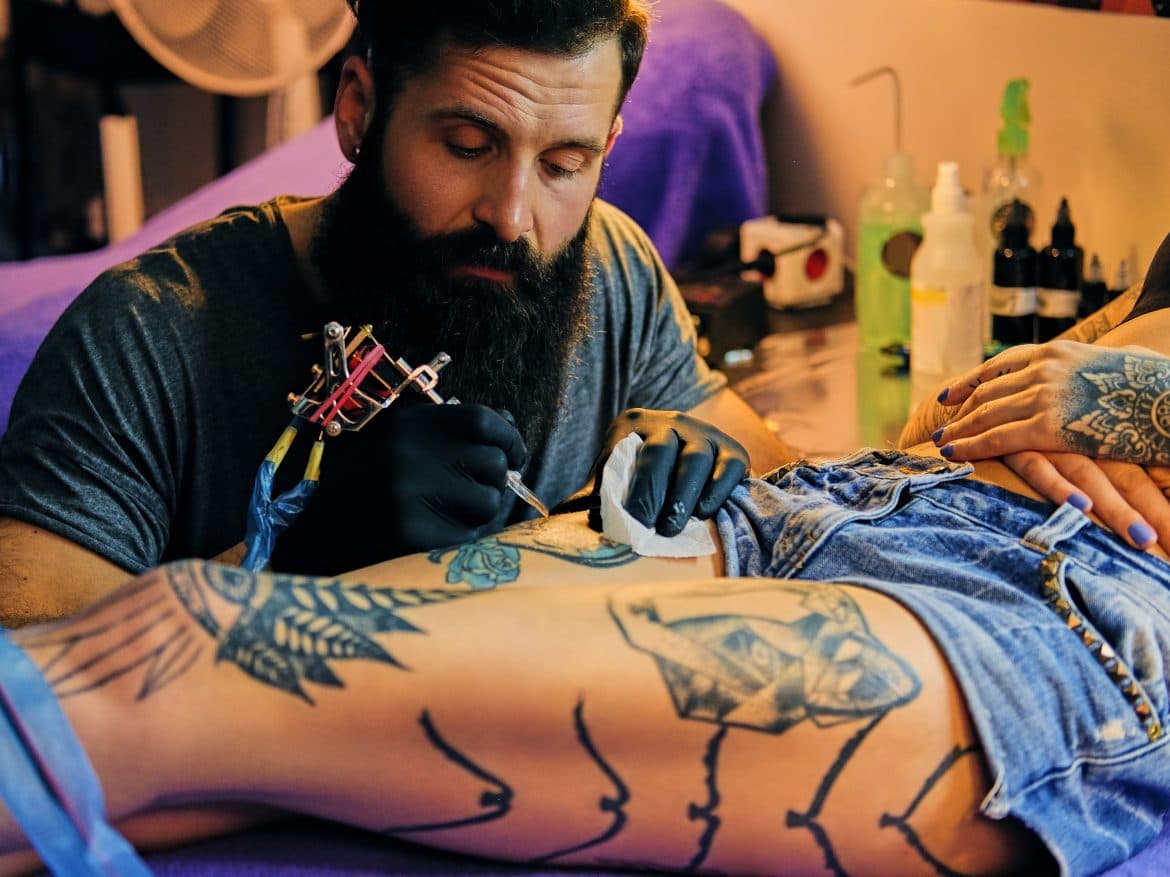 Tattoo, Piercing, Barber shop à vendre en Broye