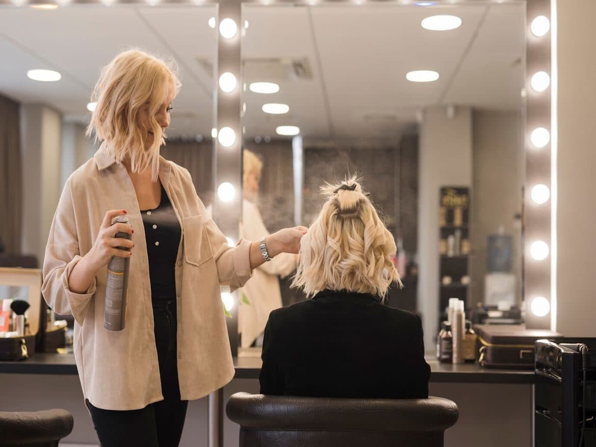 Salon de coiffure équipé à vendre à Fribourg centre