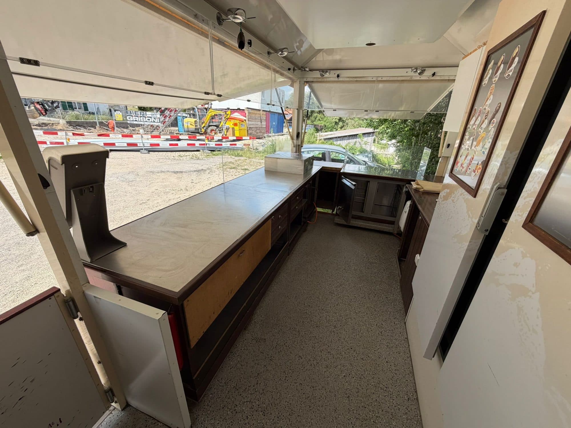 Food truck équipé à vendre à Neuchâtel, NE - 3