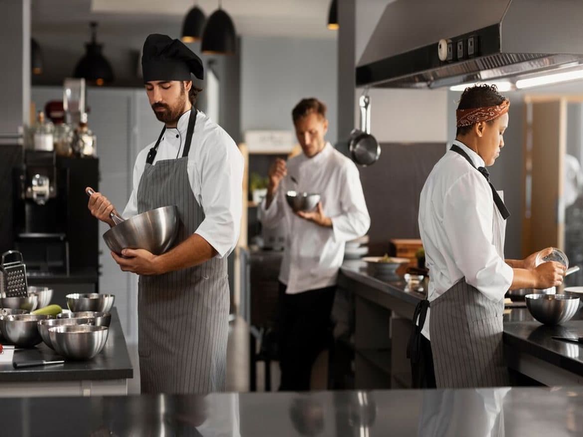 Local avec murs et cuisine pro à vendre entre Vevey-Montreux